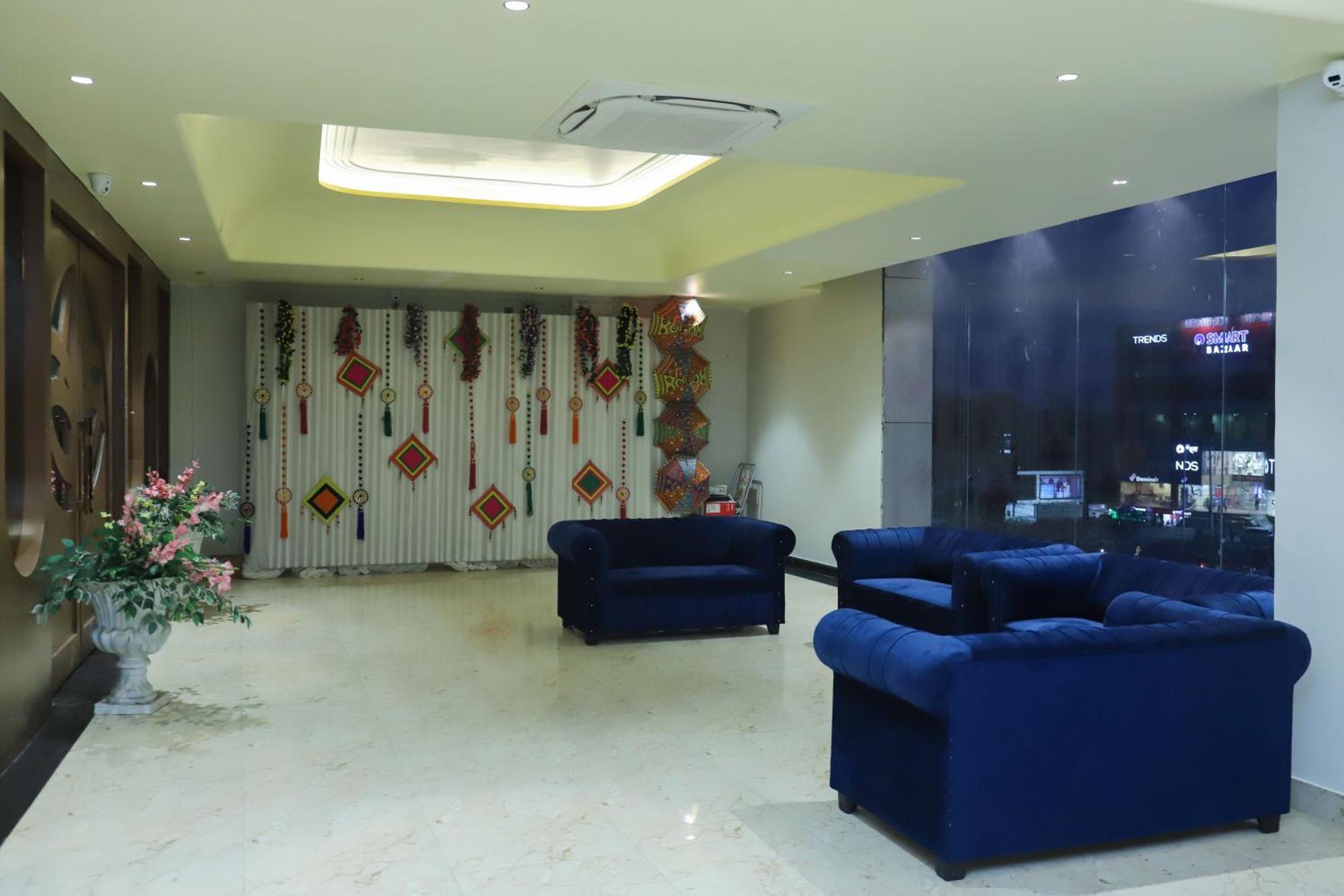 Mughal Sarāi Gulmohar Plaza By Auroville מראה חיצוני תמונה